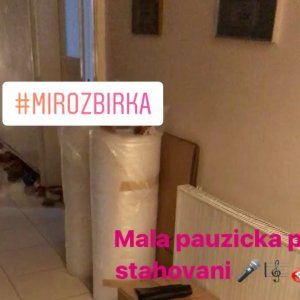 Mala rozcvicka pri stahovani #mirozbirka #stahovanie #stehovani #fun